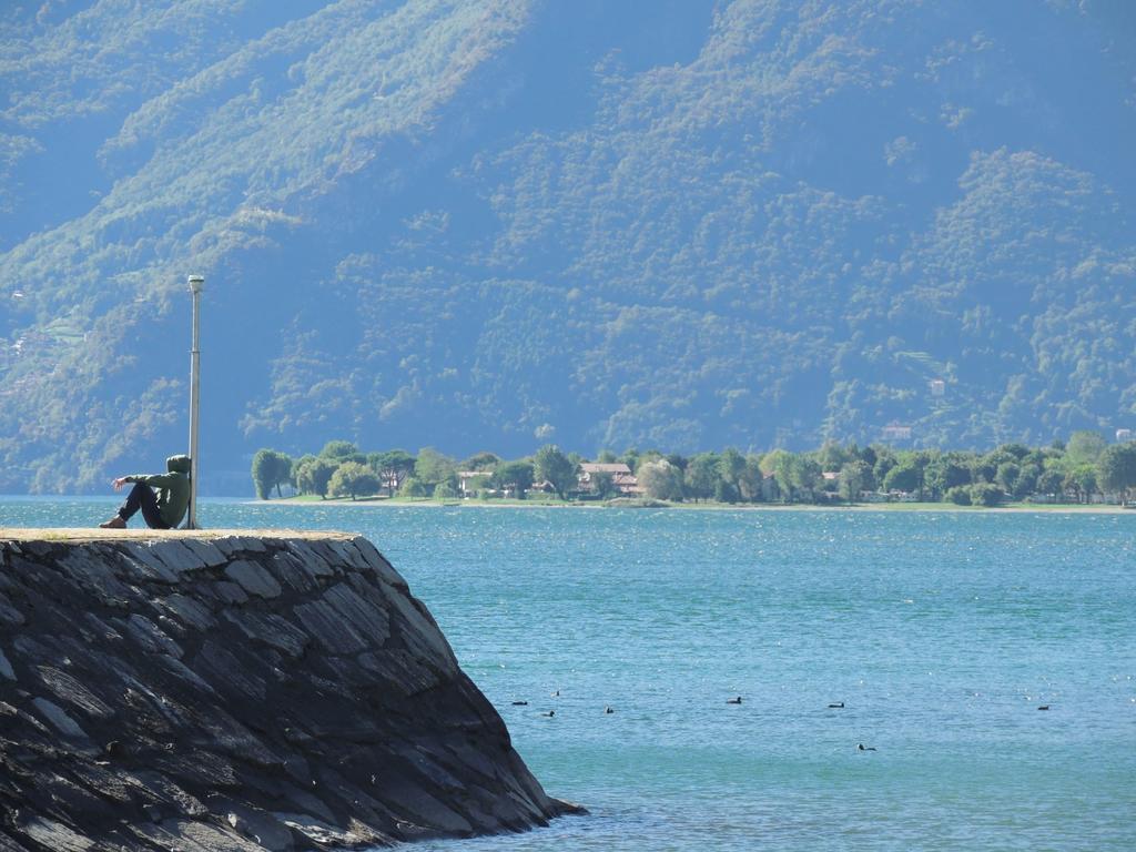 Albergo Lario جيرا لاريو المظهر الخارجي الصورة
